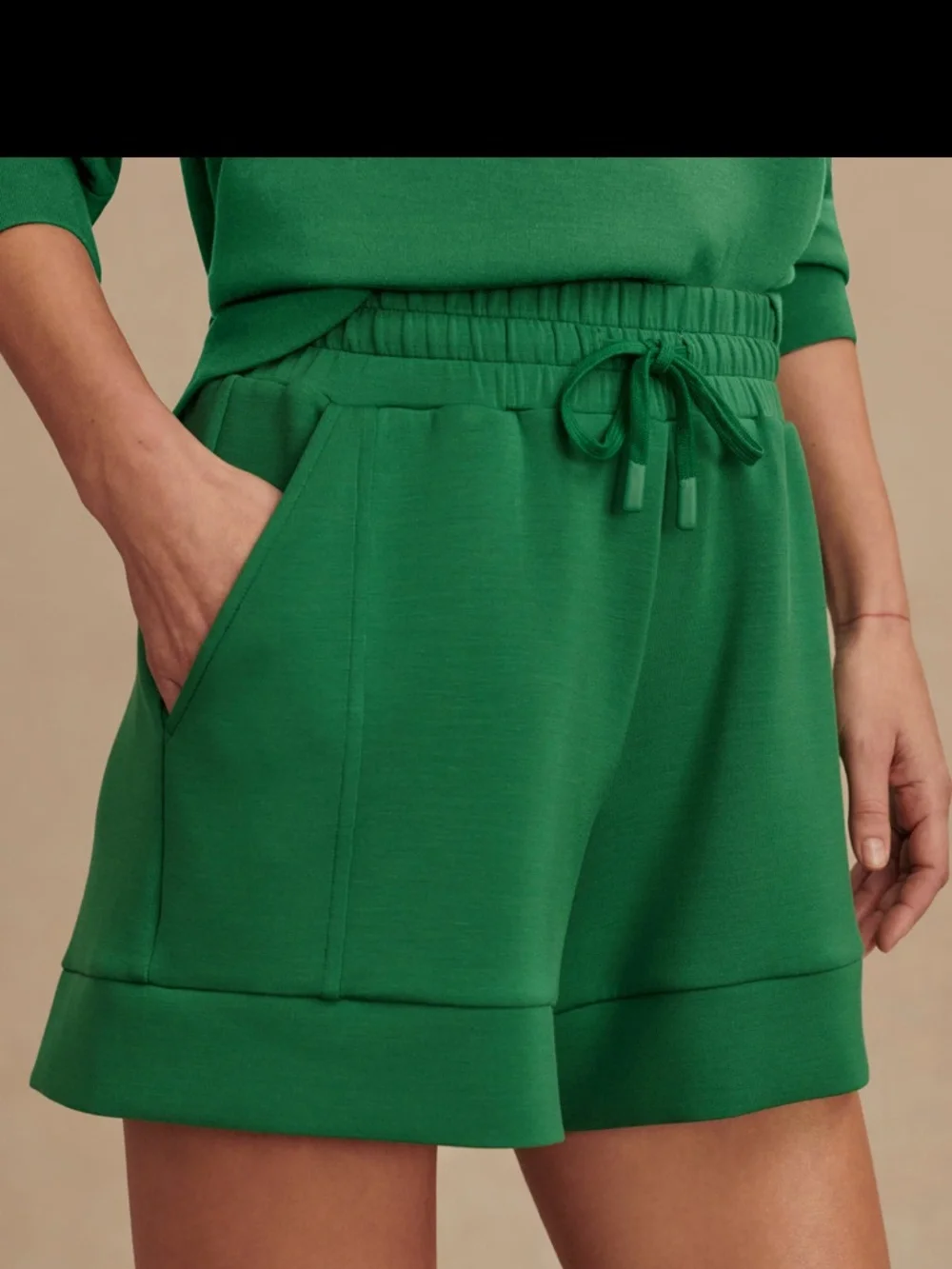 Varley Atrium High-Rise Short 4.5"- Verdant Green - Picture 1 of 4